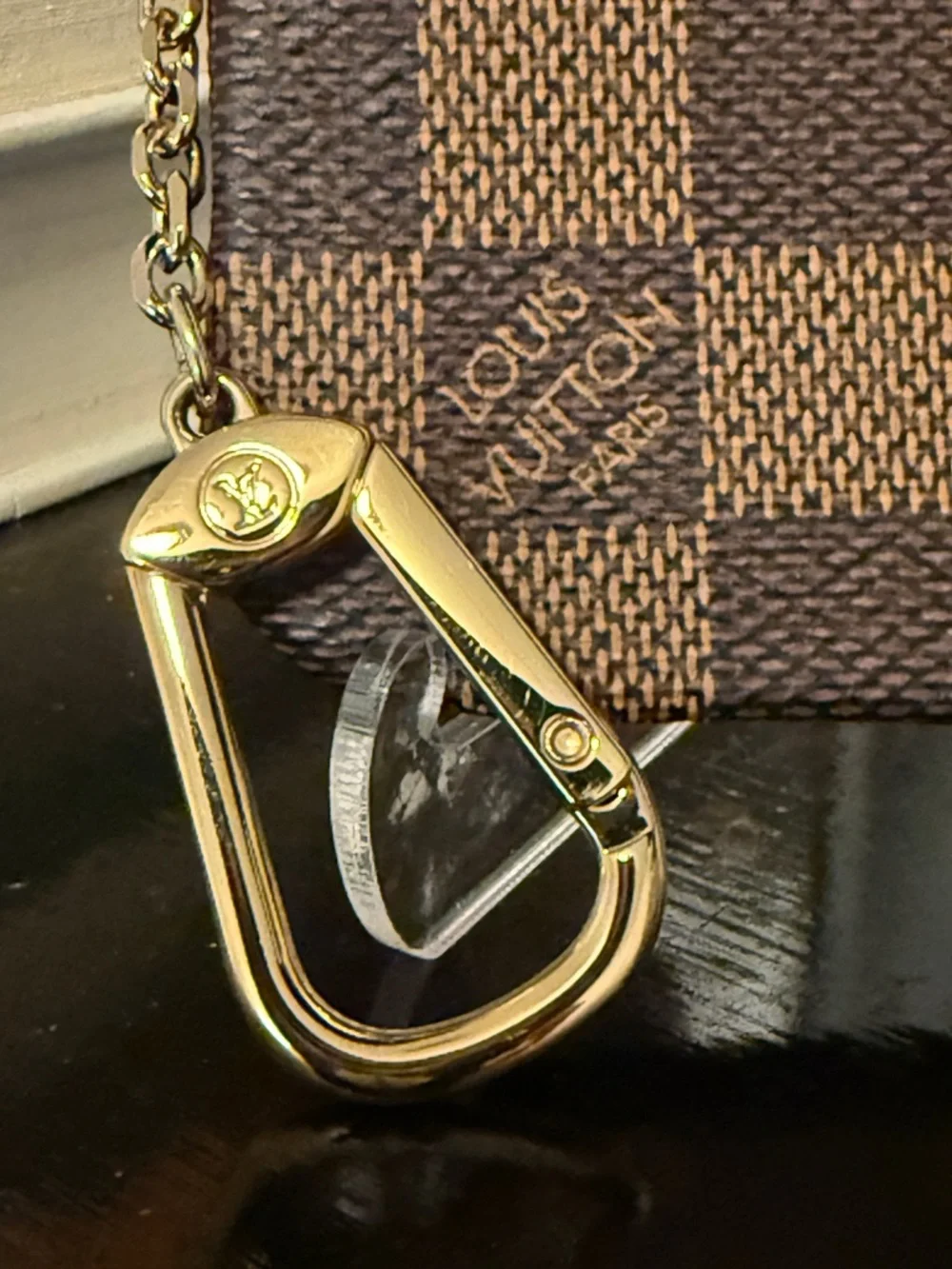 AUTH Louis Vuitton Damier Ebene Key Pouch - Picture 4 of 10